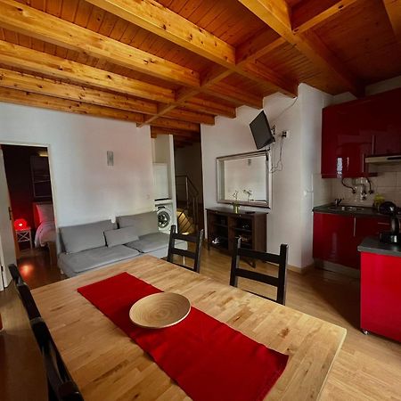 2 Bedroom, 2 Bathroom Apartment - Travessa Da Madalena リスボン エクステリア 写真